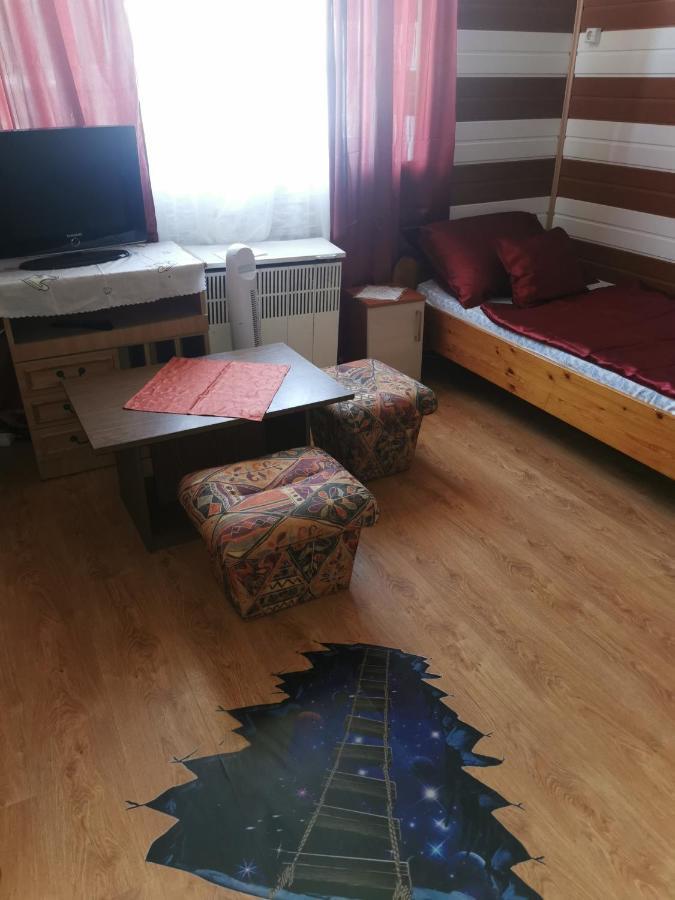 Edit Vendeghaz Tiszaújváros Zewnętrze zdjęcie