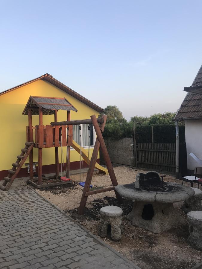 Edit Vendeghaz Tiszaújváros Zewnętrze zdjęcie